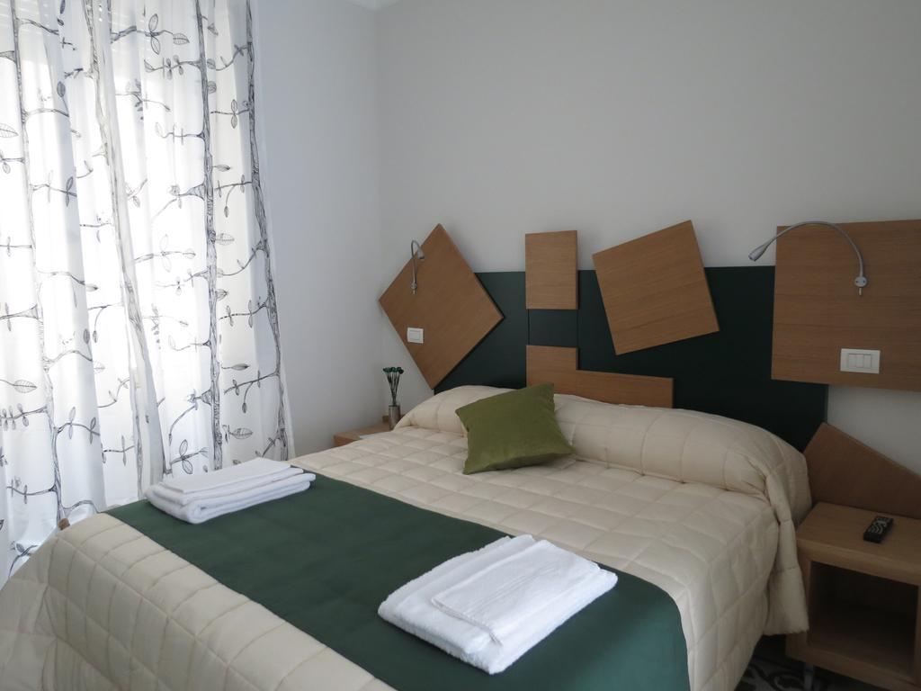 ローマ Adriano Augusto Bed & Breakfast 部屋 写真