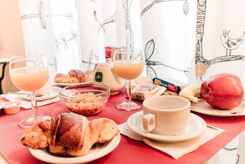 ローマ Adriano Augusto Bed & Breakfast エクステリア 写真