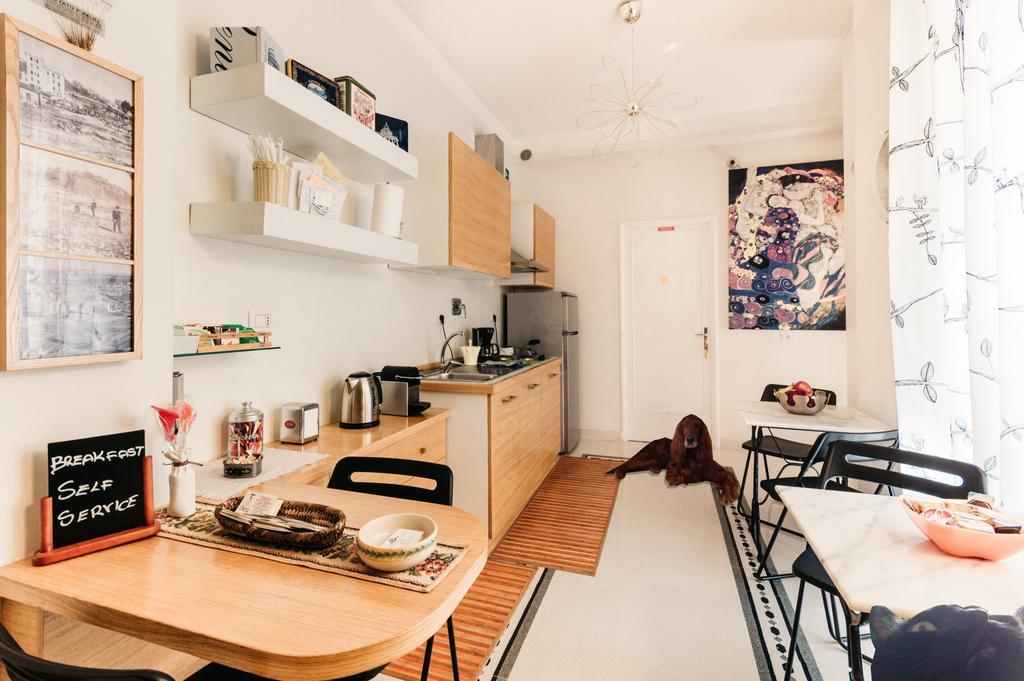 ローマ Adriano Augusto Bed & Breakfast エクステリア 写真