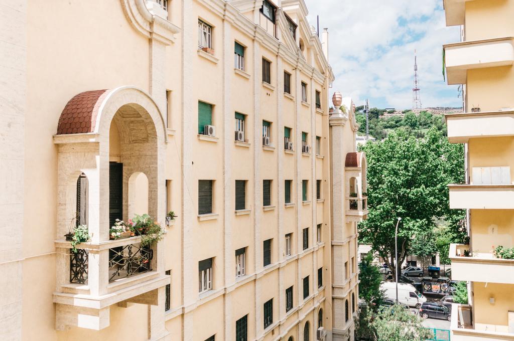 ローマ Adriano Augusto Bed & Breakfast エクステリア 写真