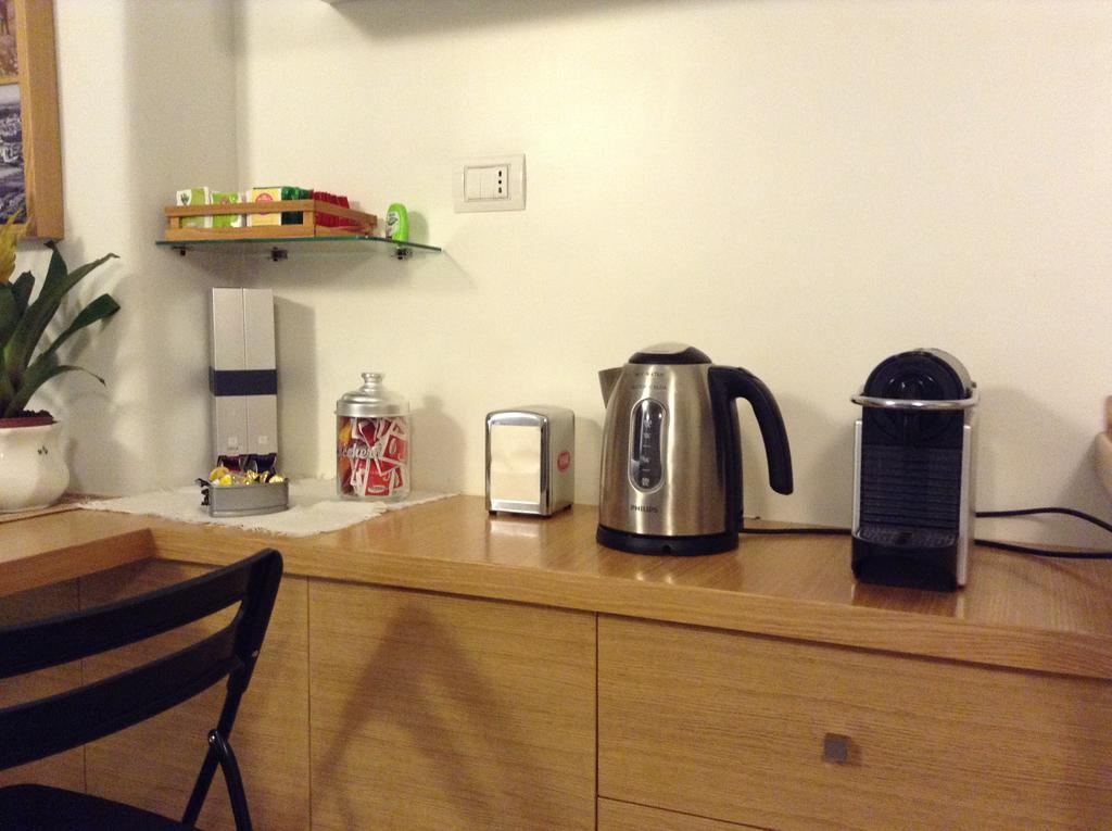 ローマ Adriano Augusto Bed & Breakfast エクステリア 写真
