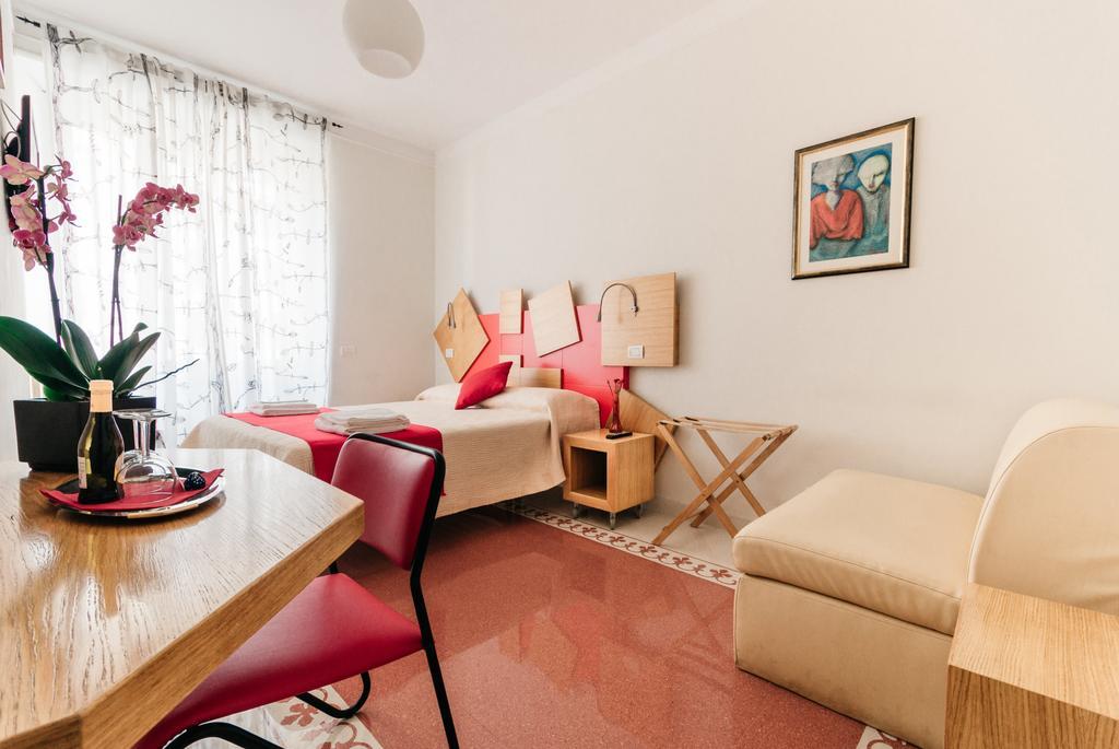 ローマ Adriano Augusto Bed & Breakfast 部屋 写真